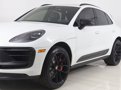 Used 2023 Porsche Macan GTS w/ GTS Sport Package AWD/4WD image 69
