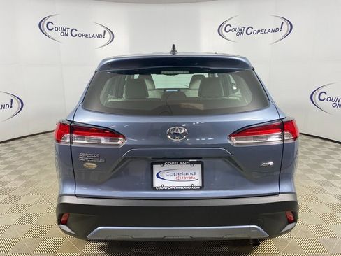Certified 2025 Toyota Corolla Cross L image 5