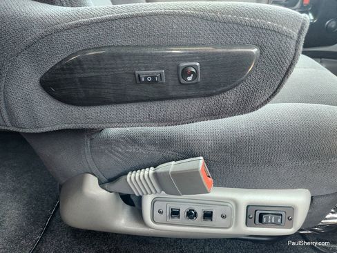 Used 2019 Chevrolet Express 2500 image 22