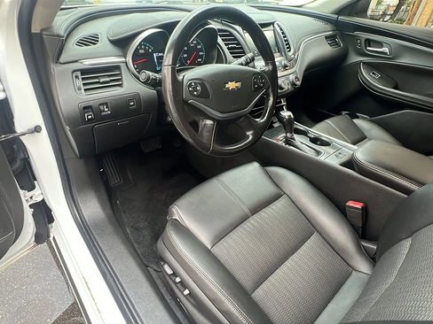 Used 2019 Chevrolet Impala LT image 23