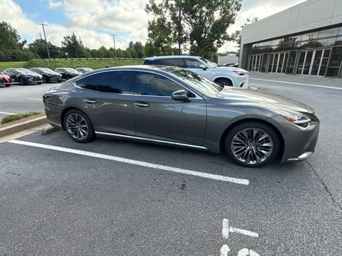Used 2023 Lexus LS 500 w/ Interior Upgrade Package RWD image 8