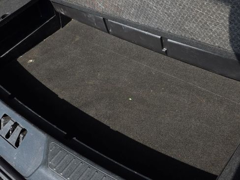 Used 2023 Ford Explorer XLT w/ Equipment Group 202A image 31