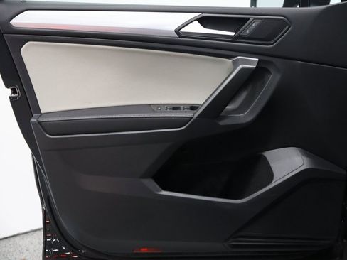 Used 2024 Volkswagen Tiguan S image 12