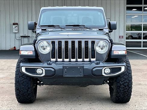 Used 2023 Jeep Gladiator Overland AWD/4WD image 3