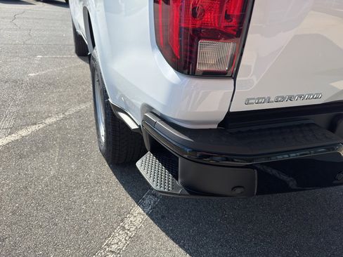 New 2026 Chevrolet Colorado W/T image 7