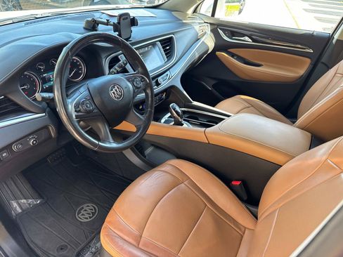 Used 2019 Buick Enclave Essence FWD image 22