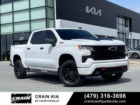Used 2024 Chevrolet Silverado 1500 LT Trail Boss w/ Protection Package AWD/4WD image 1