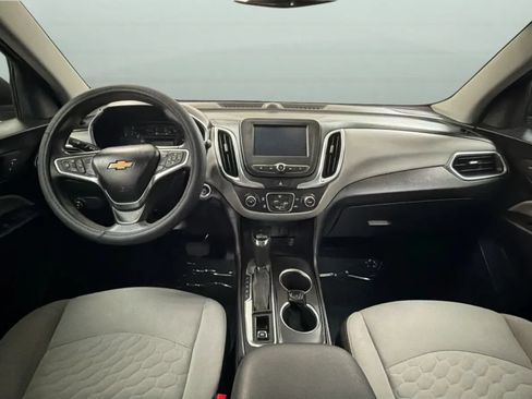 Used 2018 Chevrolet Equinox LS FWD image 9