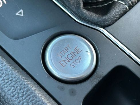 Used 2023 Volkswagen Atlas Cross Sport SEL image 34