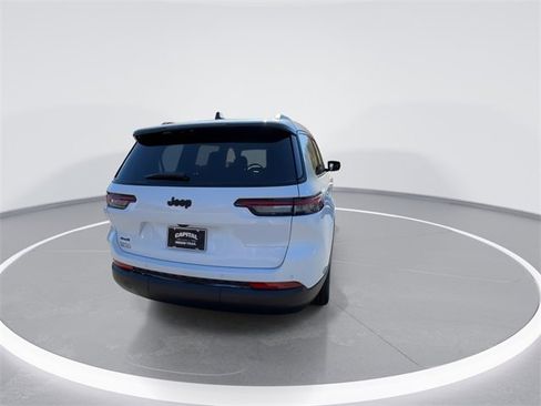 New 2025 Jeep Grand Cherokee L Altitude image 7