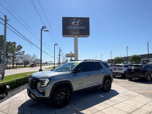 Used 2025 GMC Terrain Elevation w/ Elevation Premium Package image 7