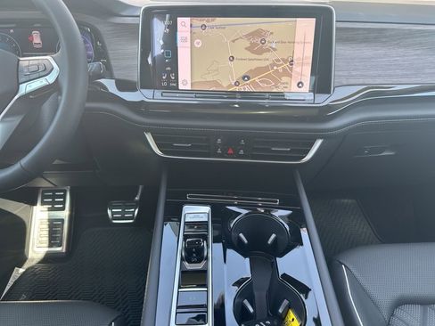 New 2026 Volkswagen Atlas SEL Premium R-Line image 15