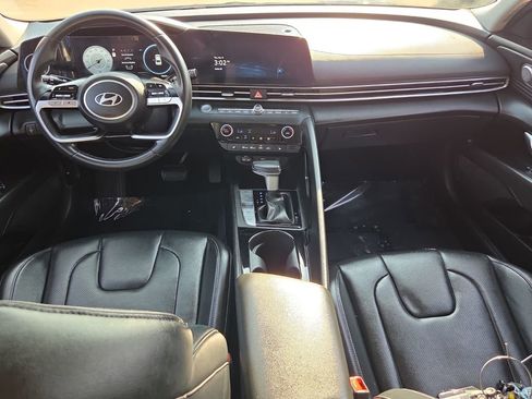 Used 2024 Hyundai Elantra Limited image 14