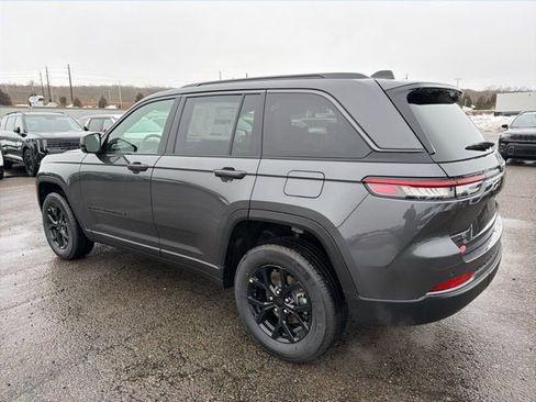 New 2026 Jeep Grand Cherokee Altitude image 5
