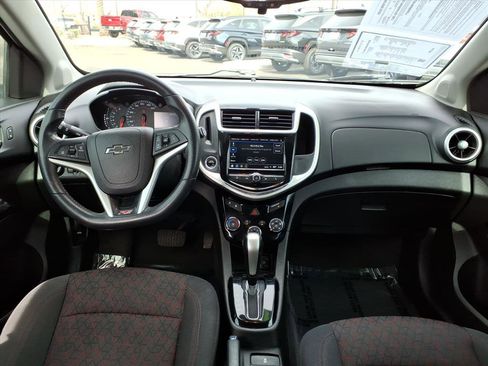 Used 2018 Chevrolet Sonic LT w/ Convenience Package image 16