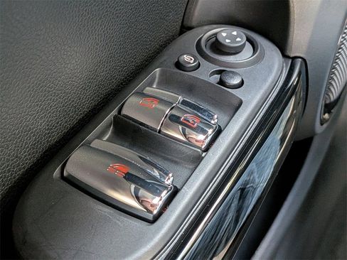 Used 2024 MINI Cooper Convertible image 24