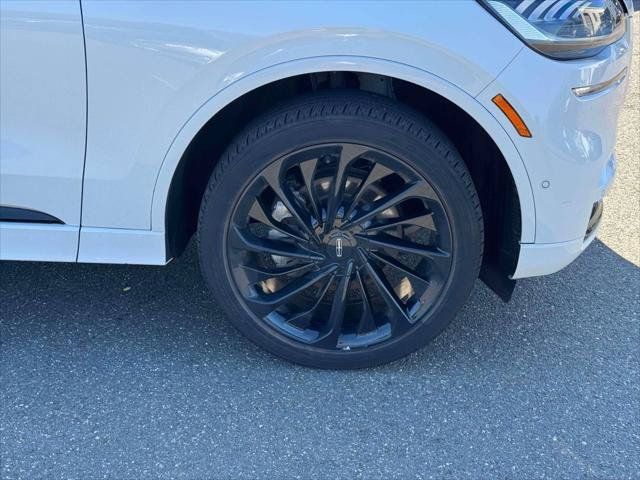 Certified 2023 Lincoln Aviator Reserve w/ Jet Package AWD/4WD image 9