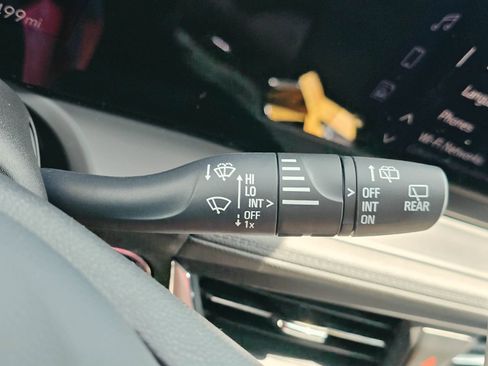 Certified 2025 Buick Encore GX Preferred AWD/4WD image 22