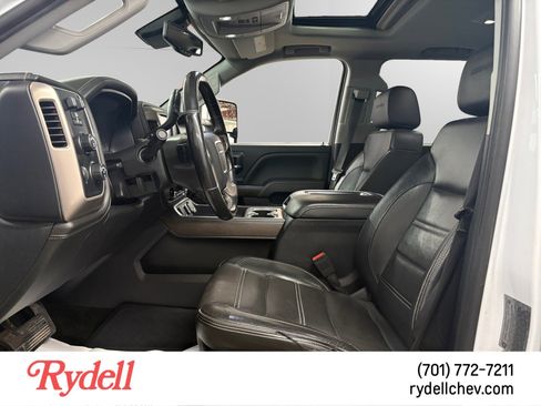 Used 2018 GMC Sierra 3500 Denali w/ Duramax Plus Package AWD/4WD image 10