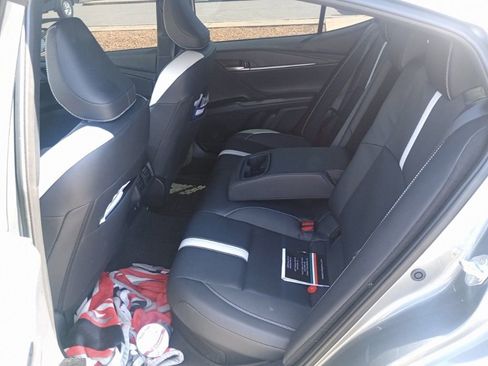 Used 2025 Toyota Camry SE w/ Convenience Package FWD image 10