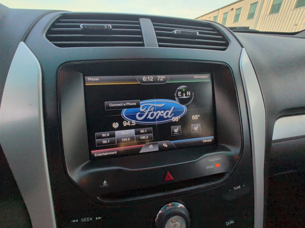 Used 2013 Ford Explorer XLT AWD/4WD image 8