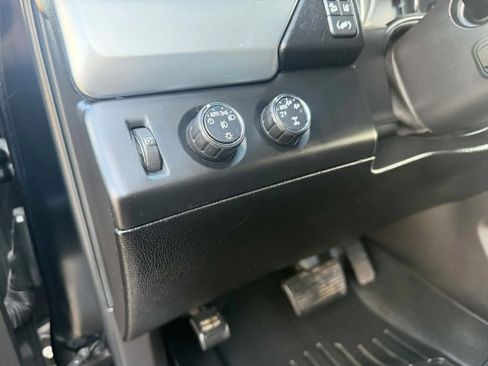 Used 2015 Chevrolet Tahoe LT AWD/4WD image 26