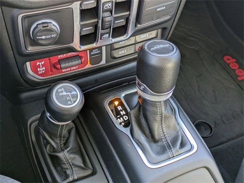 Used 2024 Jeep Gladiator Sport image 23