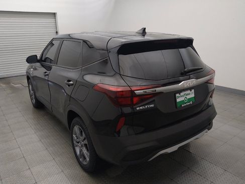 Used 2023 Kia Seltos LX AWD/4WD image 5
