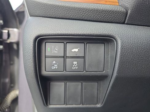 Used 2018 Honda CR-V Touring image 22