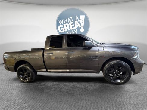 Used 2019 RAM 1500 Express w/ Express Value Package image 2