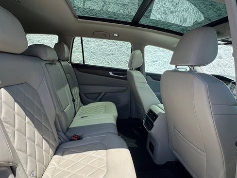 Used 2024 Volkswagen Atlas SEL Premium R-Line AWD/4WD image 13
