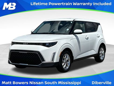 Used 2024 Kia Soul LX w/ Option Group 015 FWD image 1