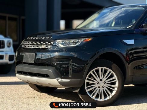 Used 2017 Land Rover Discovery HSE image 2