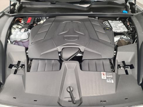 New 2026 Porsche Cayenne image 30