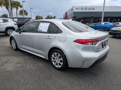 Used 2023 Toyota Corolla LE FWD image 8