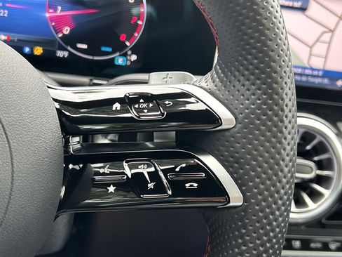 Certified 2025 Mercedes-Benz GLA 250 4MATIC image 28