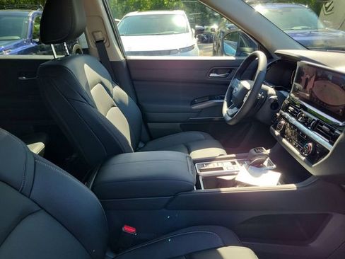New 2026 Nissan Pathfinder SL FWD image 33