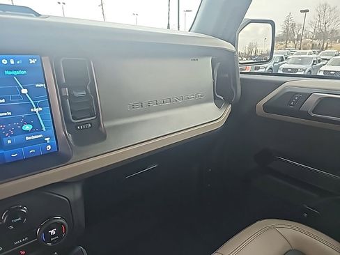 Used 2024 Ford Bronco Wildtrak image 19