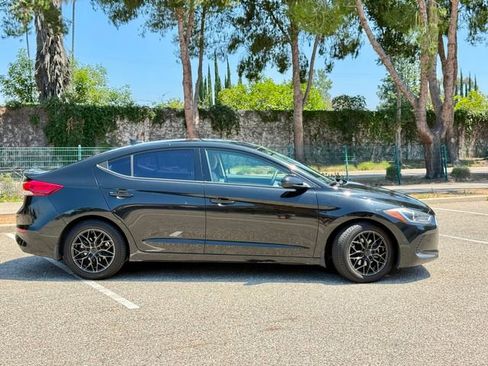 Used 2018 Hyundai Elantra SEL FWD image 4
