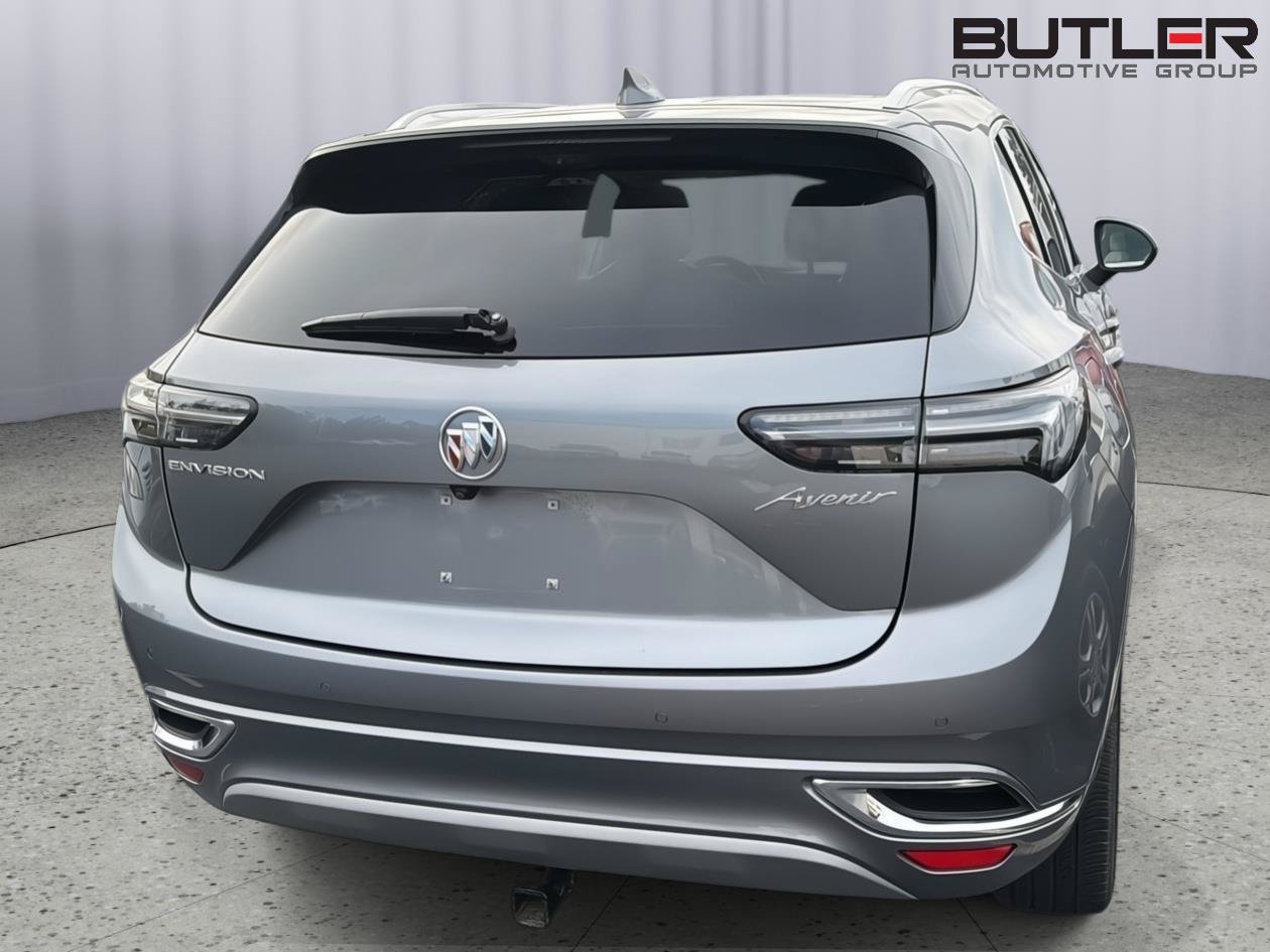 Used 2022 Buick Envision Avenir w/ Technology Package II FWD image 8