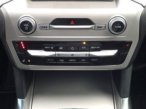 Used 2022 Ford Explorer XLT w/ Equipment Group 202A image 36