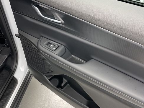 New 2025 Jeep Grand Cherokee L Altitude image 34