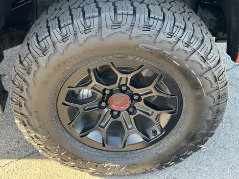 Used 2024 Toyota Tacoma TRD Pro image 8