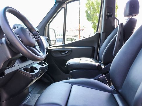 Certified 2024 Mercedes-Benz Sprinter 2500 image 15
