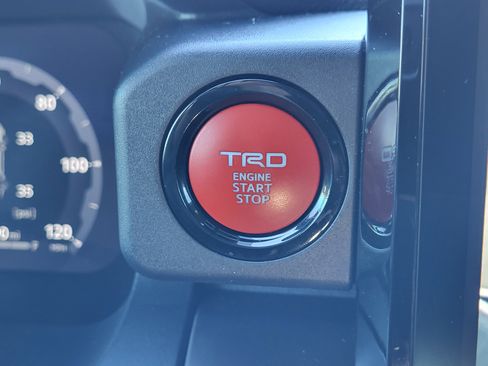 Used 2024 Toyota Tacoma TRD Off-Road w/ TRD Off Road Premium Package image 28