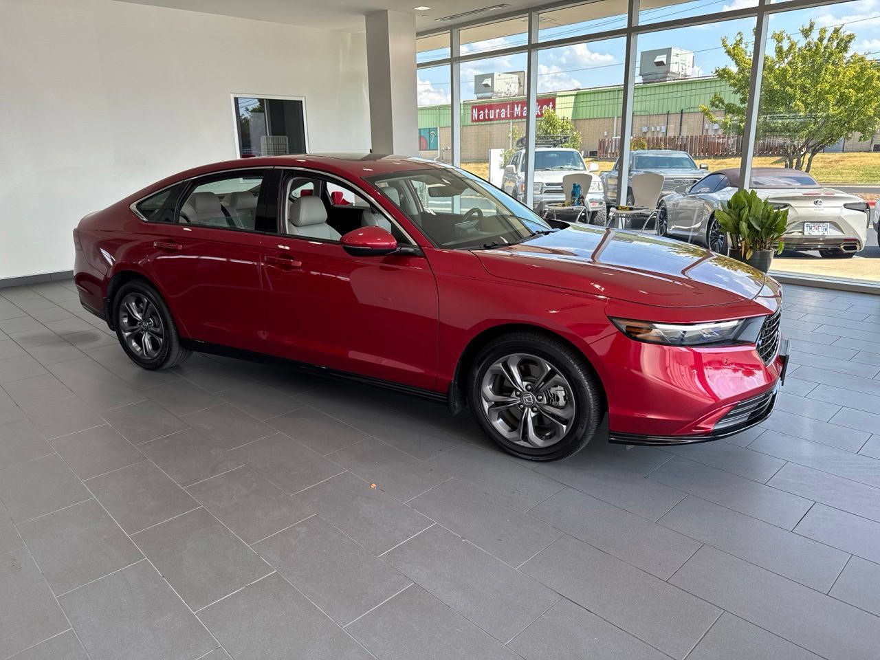 Used 2025 Honda Accord EX-L image 1
