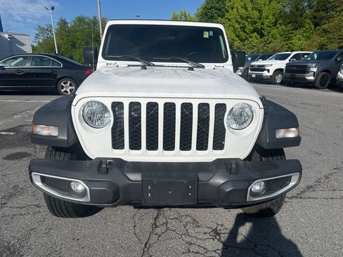 Used 2023 Jeep Gladiator Sport AWD/4WD image 2
