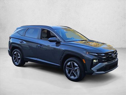 Used 2025 Hyundai Tucson SEL image 3