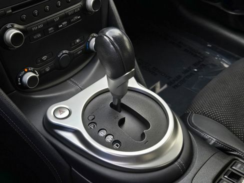 Used 2020 Nissan 370Z Touring Sport image 22