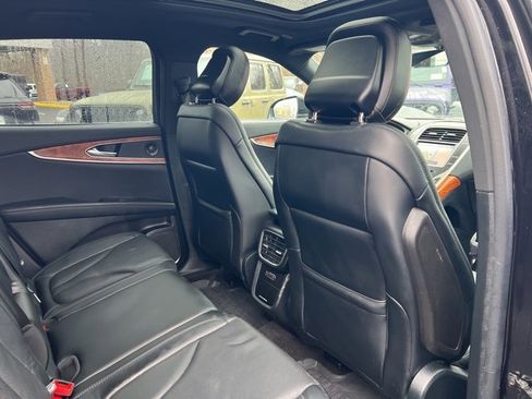 Used 2020 Lincoln Nautilus Reserve image 26